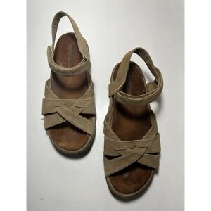 MINNETONKA Leather Sandals Strappy Shoes Summer Tan Size 9 Comfy Support